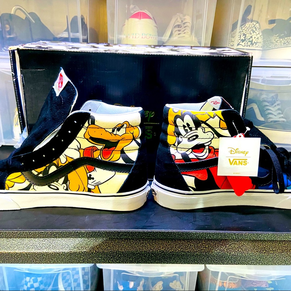 Vans x Disney “Mickey & Friends”